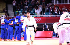 東京五輪 柔道混合団体 日本がフランスに敗れ銀メダル 2021年7月31日19:24 東京五輪の柔道混合団体決勝で日本はフランスに敗れ銀メダル。 6eawoqrokllb4m