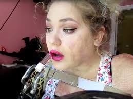 quadriplegic makeup artist kaitlyn