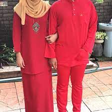 Lihat ide lainnya tentang baju kurung, gaun peplum, casual hijab outfit. Baju Kurung Couple Malaysia Couple Keren
