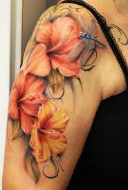 Tattoo vorlage mit schmetterling und hibiskus blumen. 40 Magnificent Hibiscus Flower Tattoos Cuded Blumen Tattoos Blumen Tattoo Tattoo Arm Frau Blumen