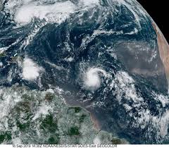 Los ciclones tropicales extraen su energía de la condensación de aire húmedo, produciendo fuertes vientos. Onamet Emite Alerta Ante El Rapido Avance De Potencial Ciclon Tropical