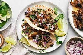 https://downshiftology.com/recipes/carnitas-tacos/ gambar png