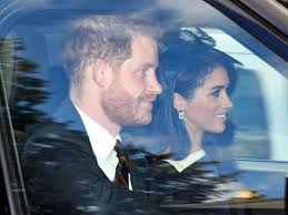 Meghan und harry sollen langsam die geduld verlieren. Meghan Markle Looks Glamorous Alongside Prince Harry As They Join The Queen For Church Service In Windsor Big World Tale