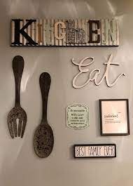 27 Cozy Rustic Kitchen Wall Decor Ideas