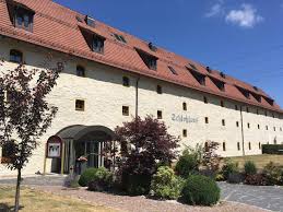 Nicht dein gewünschtes ergebnis gefunden? Schlosshotel Wasserschloss Klaffenbach In Chemnitz