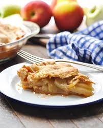 I used 1 granny smith and 1 red delicious for the perfect sweet/sour combo. Mom S Easy Apple Pie The Seasoned Mom