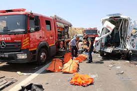 Gaziantep'te zincirleme trafik kazası: 16 ölü, 21 yaralı