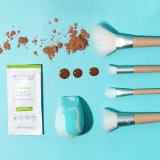glow makeup accessory cleansing set