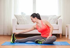 Tujuan latihan ini adalah melatih kelenturan sendi lutut dan menguatkan sendi lutut. 4 Gerakan Peregangan Kaki Mudah Demi Tubuh Yang Lebih Lentur