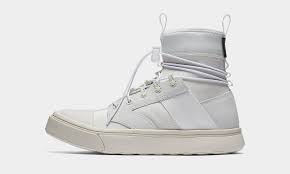 Taking a look at the new winter ready converse chuck taylor ii boot! Converse Urban Utility Jump Boot Cool Material