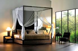 make romantic bedroom with four poster bed