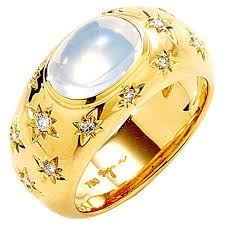 syna yellow gold moon quartz ring with