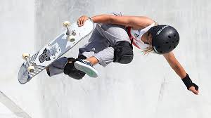 She is the youngest professional skateboarder in the world, a. 1czauiwu2nzt3m