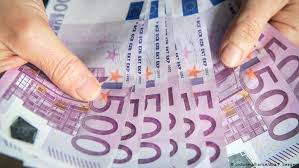 This free currency exchange rates calculator helps you convert us dollar to euro from any amount. Germany Mulls Putting The Lid On Cash Usage Over 5 000 Euros Business Economy And Finance News From A German Perspective Dw 03 02 2016