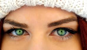 describe eyes blue brown and green
