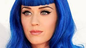 I'm a hair colour technican and the best colour to go with green is red or copper tones. Dark Blue Hair Inspiration 25 Photos Of Navy Blue Hair