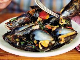 mussels fra diavolo with roasted garlic
