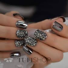 winter manicure 2023 2024 metal with
