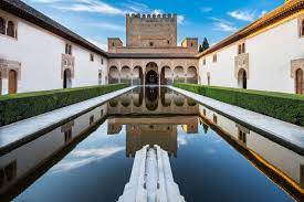 alhambra and generalife gardens