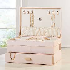 pale pink jewelry box