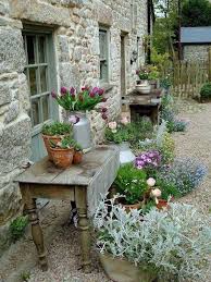 23 French Country Style Garden Ideas