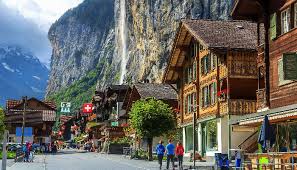 Most of the population lives in the plateau which is between the high alps in the south and the jura mountains in the north. Top 20 Things To Do In Switzerland Updated 2021 List On Your Dream Vacay