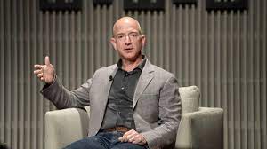 When you compare this to the median hourly wage of $19.33 for american citizens, it is hard to believe. How Much Does Jeff Bezos Make A Second