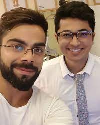 Ahead of rcb's match against sunrisers hyderabad, in hyderabad, virat kohli along with mandeep singh, parthiv patel and others visited. Cool Virat Kohli In Spectacles Hd Pic Image Image Free Dowwnload