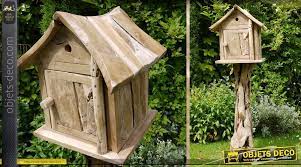 maison d oiseaux sur pied en bois naturel
