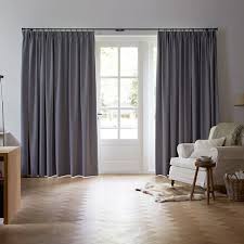 Wohnzimmer wird zum meer der möglichkeiten um für das wohnzimmerfenster gardinen passend und stilsicher auszuwählen, bleibt ihnen oft nichts anderes übrig, als auf ihren geschmack zu hören. Verdunkelungsvorhange Jetzt Online Kaufen Jaloucity