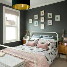 If two people share the master closet it is important to first decide how the items in the space will be organized to best suit the needs of each person. Master Bedroom Ideas Guaranteed To Turn Your Room Into Showstopper