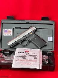 ruger sr40 40s w new in the box