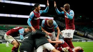 West ham united came from three goals down to rescue the most dramatic of points at tottenham hotspur on sunday afternoon. Tottenham 3 3 West Ham Manuel Lanzini Scores Injury Time Stunner As Spurs Let Lead Slip Football News Sky Sports