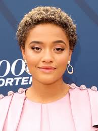 Pictures of gel up with kinky for round face : 23 Gorgeous Short Hairstyles For Round Face Shapes Who What Wear