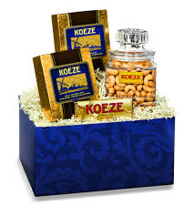 gold and gl cashew gift set koeze