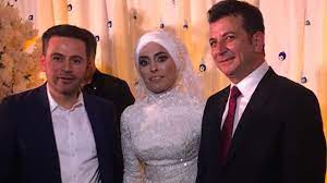 Ünsal Ban kimdir eşi Zehra Taşkesenlioğlu'nun mahrem videosunu çekti düğün  resimleri - Internet Haber