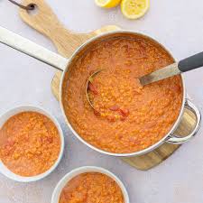 easy tomato and red lentil soup vegan
