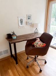 The edge desk system is the world's best desk for how we work today. Live Edge Desk 9 Easy Steps To A Diy Desk With Metal Legs