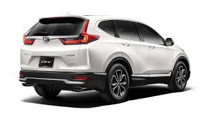 It is available in 4 colors, 3 variants, 2 engine, and 1 transmissions option: Facts Features 2020 Honda Cr V Facelift Launched In Malaysia Now Cheaper Across The Board Autobuzz My