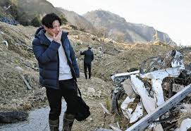 たくさん夢に出てきてほしいな」手紙に込めた愛と誓い 妻子4人失った男性、1年ぶりの珠洲で見つけた「家族の記憶」:北陸中日新聞Web