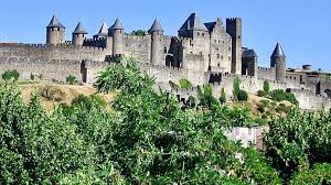 Carcassonne (/ ˌ k ɑːr k ə ˈ s ɒ n /, also us: Carcassonne Cite De Carcassonne