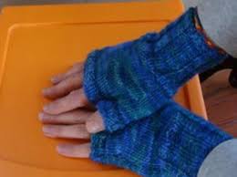 These fingerless gloves feature a cuff that can be unfolded to keep your fingers warm. Fingerless Gloves Knitting Patterns Allfreeknitting Com