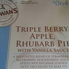 apple rhubarb pie with vanilla sauce