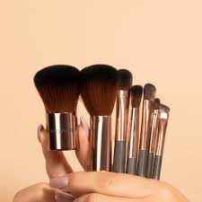 beauty with by nature brush set