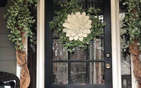 ways to decorate your front door the
