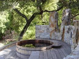 Our traditional round hot tubs are individually handcrafted from the world's finest clear heart, vertical grain western red cedar. 75 Awesome Backyard Hot Tub Designs Digsdigs