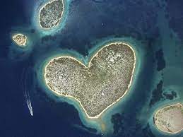 Top 10 islands with unique shape some islands are small; Island Of Love Galesnjak Discoverall