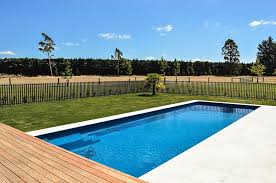 5 Tips For Cleaning Glass Pool Fencing