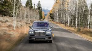 The 2021 cullinan starts at $330,000 (msrp), with a destination charge of $2,750. Rolls Royce Cullinan 2019 Im Test