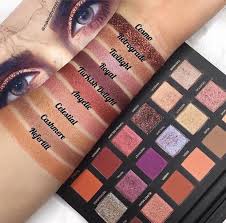 Step by step eyeshadow tutorial using the desert dusk palette by hudabeauty. Pin Auf Makeup Lover